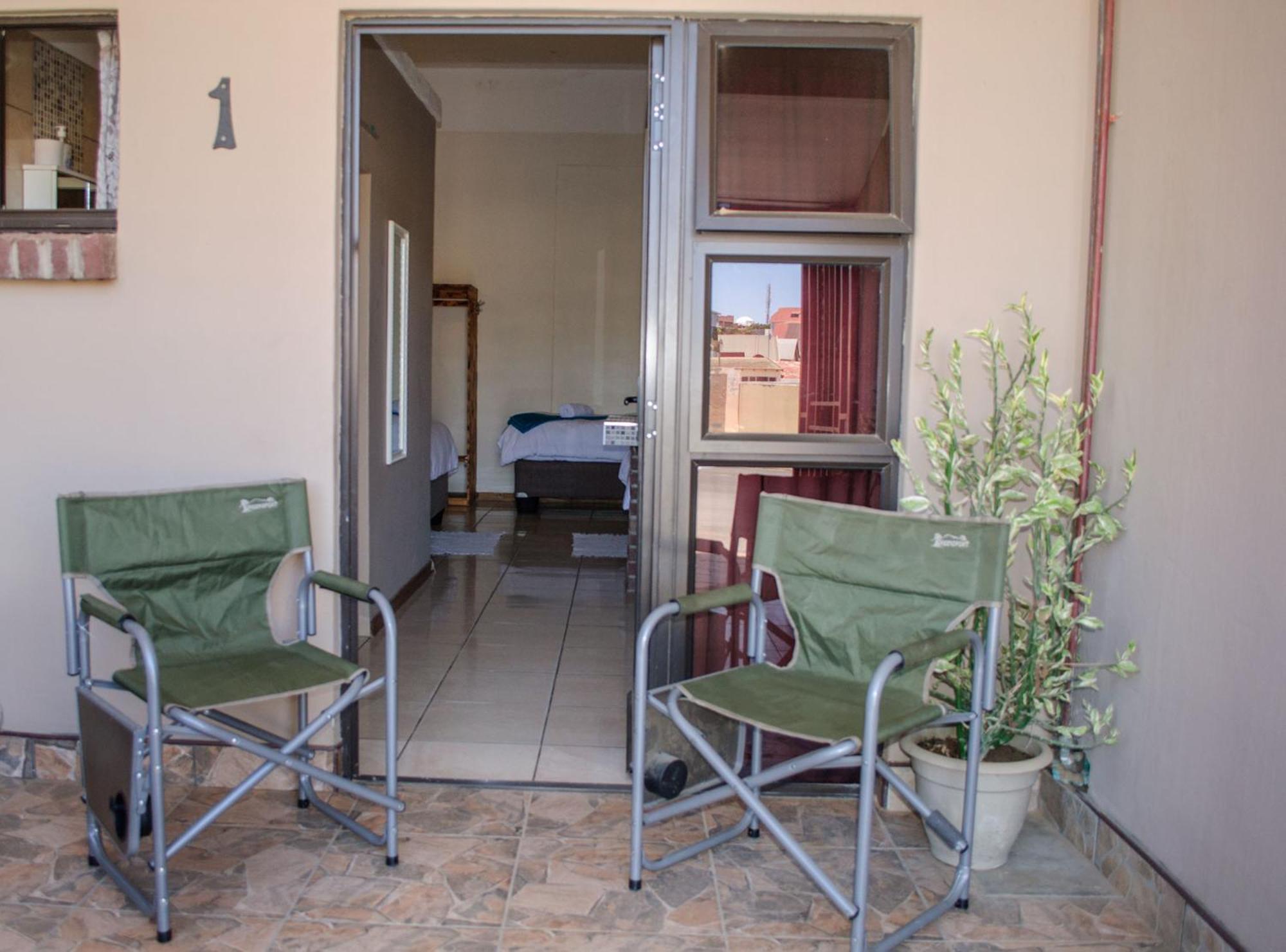 Oceanlife Guesthouse And Restaurant Luederitz Exterior foto